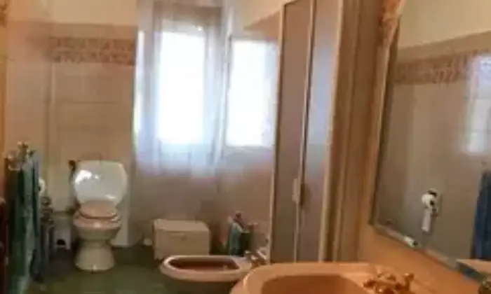 Rexer-Borgo-San-Lorenzo-Quadrilocale-via-Settembre-Borgo-San-Lorenzo-FI-Bagno