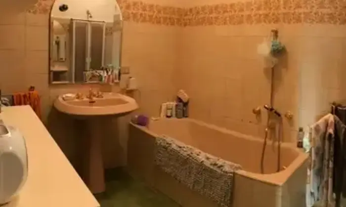 Rexer-Borgo-San-Lorenzo-Quadrilocale-via-Settembre-Borgo-San-Lorenzo-FI-Bagno