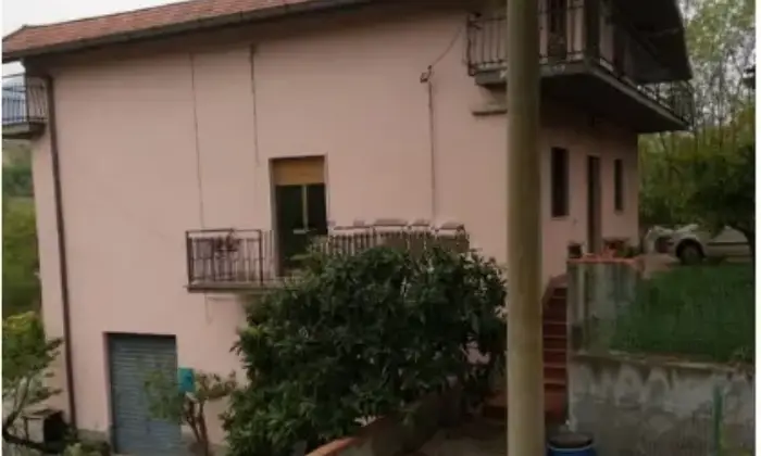 Rexer-Torrecuso-Casa-di-paese-in-vendita-in-contrada-Torrepalazzo-a-Torrecuso-Terrazzo