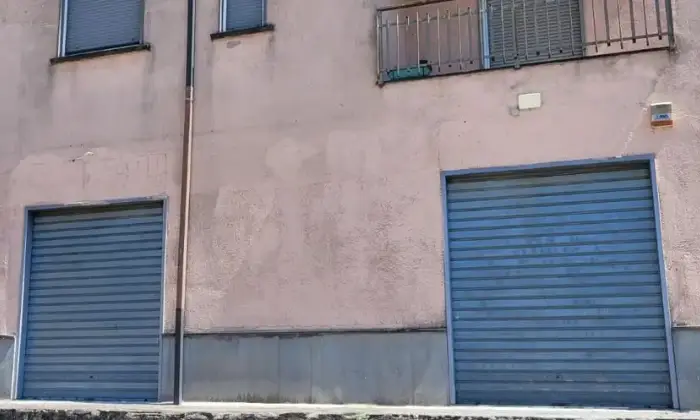 Rexer-Torrecuso-Negozio-in-Affitto-in-contrada-Collepiano-a-Torrecuso-Garage