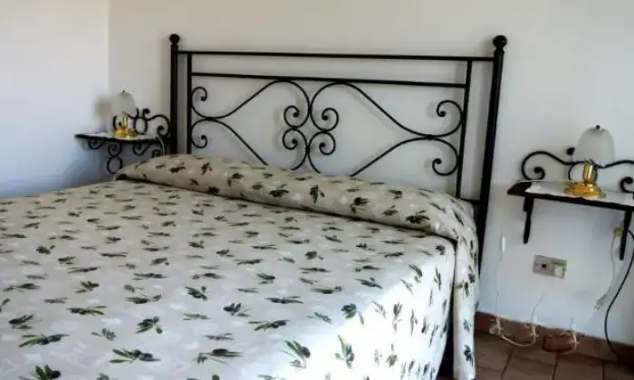 Rexer-Sanremo-Alloggio-vista-mare-in-villino-c-du-rampillu-CAMERA-DA-LETTO