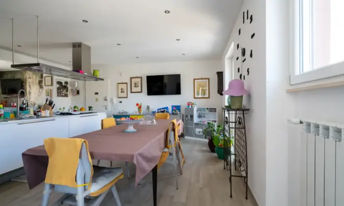 Rexer-Brindisi-Appartamento-in-vendita-in-via-Egnazia-a-Brindisi-CUCINA
