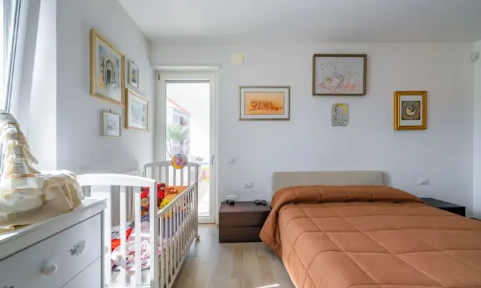 Rexer-Brindisi-Appartamento-in-vendita-in-via-Egnazia-a-Brindisi-CAMERA-DA-LETTO