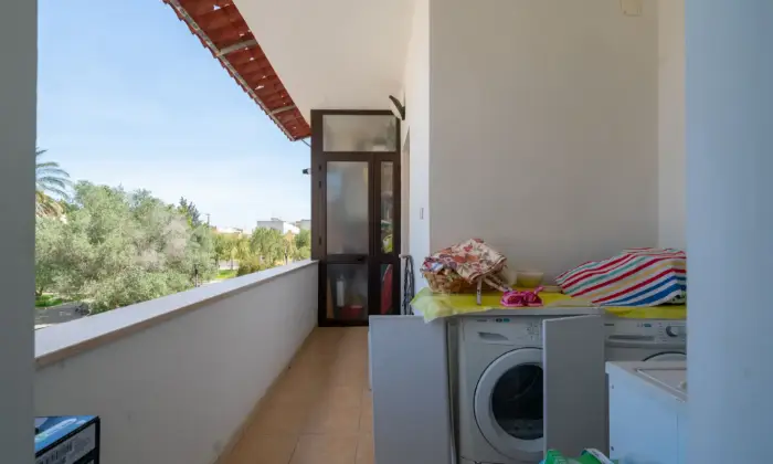 Rexer-Brindisi-Appartamento-in-vendita-in-via-Egnazia-a-Brindisi-BALCONI