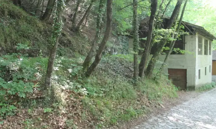 Rexer-Riva-del-Garda-A-pochi-km-da-Riva-del-Garda-casolare-con-montagna-Altro