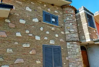 Rexer-Fonte-Nuova-Appartamento-in-Via-degli-Ulivi-Fonte-Nuova-Garage