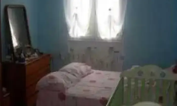 Rexer-Taggia-Affitto-di-trilocale-in-via-San-Martino-Taggia-CAMERA-DA-LETTO