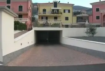 Rexer-Taggia-Affitto-di-trilocale-in-via-San-Martino-Taggia-GARAGE