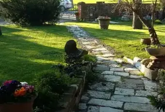 Rexer-Ferrara-Vendesi-villa-in-Via-dei-Calzolai-a-Ferrara-Giardino
