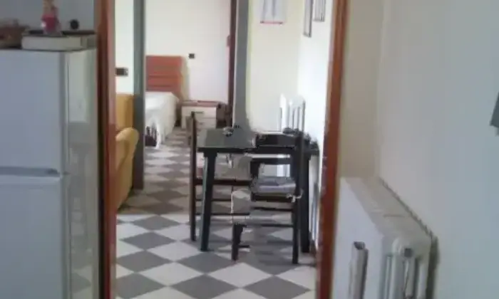 Rexer-Ortonovo-Bilocale-in-vendita-in-via-Aurelia-Dogana-Luni-Cucina