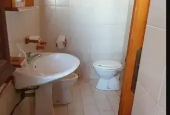 Rexer-Scandale-Casa-su-tre-livelli-Bagno