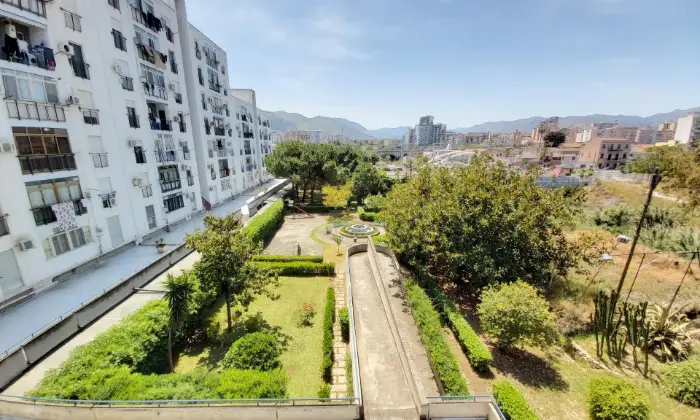 Rexer-Palermo-APPARTAMENTO-mq-immerso-nel-verde-Giardino