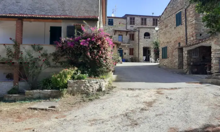 Rexer-Suvereto-Vendesi-casa-Prata-y-Suvereto-Terrazzo
