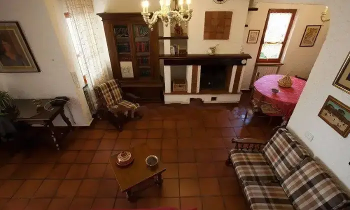 Rexer-Massa-Villa-bifamiliare-in-vendita-in-viale-Marina-Montignoso-a-Massa-SALONE