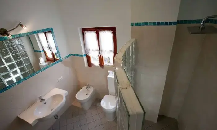 Rexer-Massa-Immobile-in-vendita-in-viale-Marina-a-Massa-Bagno