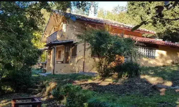 Rexer-Stazzema-Vendesi-villa-bifamiliare-e-rustico-annesso-a-STAZZEMA-LU-ALTRO