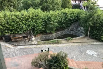 Rexer-San-Paolo-dArgon-VILLA-SINGOLA-MA-REALIZZATA-PER-DUE-FAMIGLIE-CON-INGRESSI-SEPARATI-Giardino