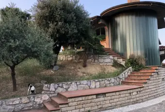 Rexer-San-Paolo-dArgon-VILLA-SINGOLA-MA-REALIZZATA-PER-DUE-FAMIGLIE-CON-INGRESSI-SEPARATI-Terrazzo