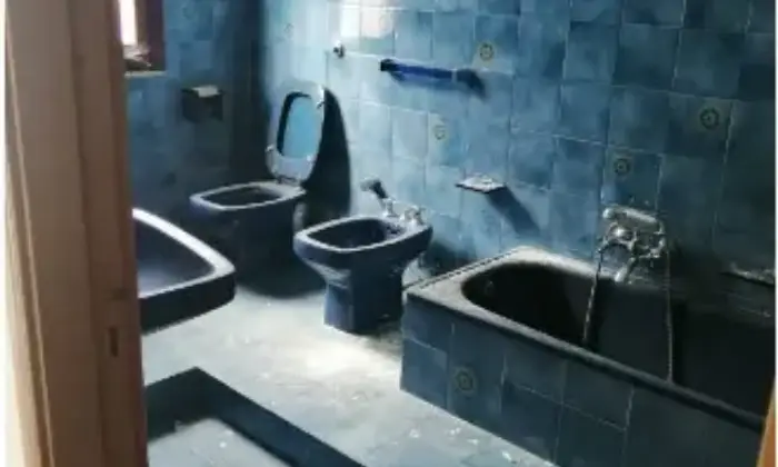 Rexer-Oliena-Vendesi-casa-indipendente-da-ristrutturare-a-OLIENA-NU-Bagno