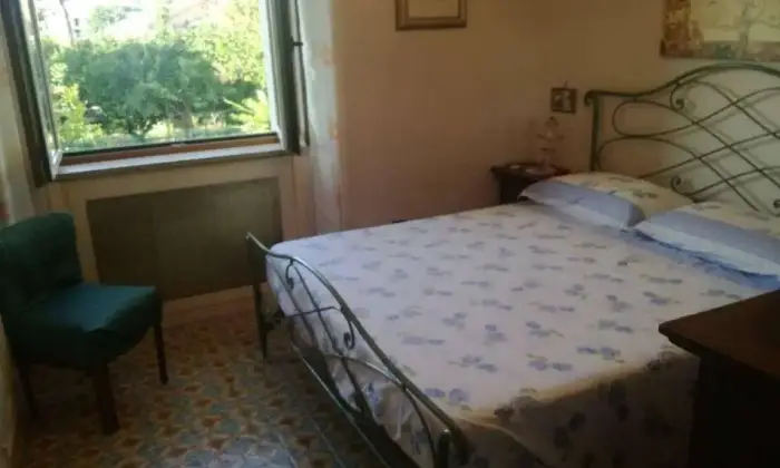 Rexer-Vico-Equense-Appartamento-in-Via-Raffaele-Bosco-Vico-Equense-CameraDaLetto