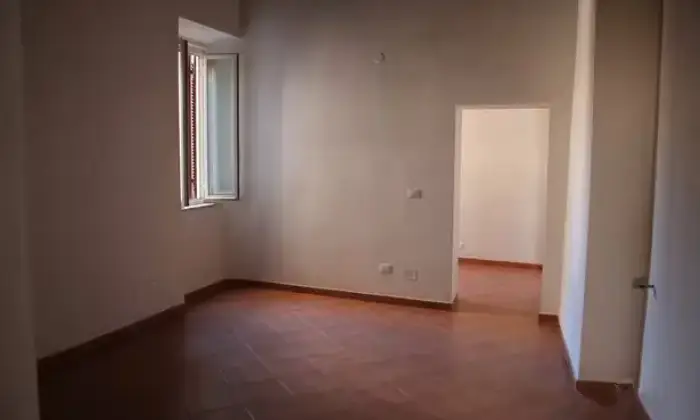 Rexer-Tivoli-Vendesi-Appartamento-di-prestigio-a-TIVOLI-RM-Stanza