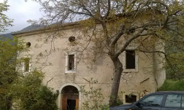 Rexer-San-Donato-Val-di-Comino-Vendesi-immobile-a-San-Donato-Val-di-Comino-Giardino