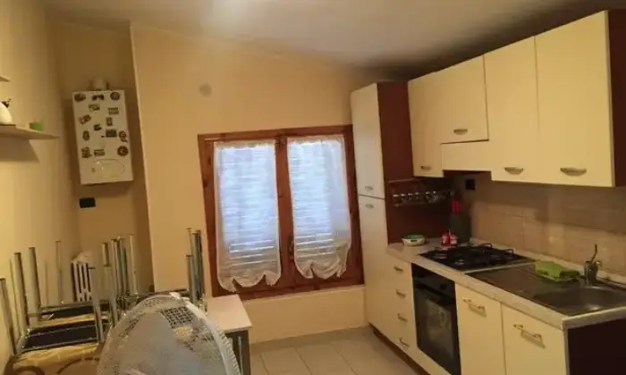 Rexer-Ururi-Vendesi-appartamento-in-Via-LiguriaURURI-CB-Cucina