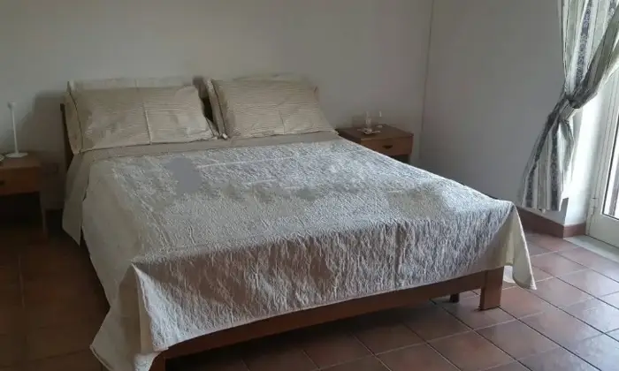 Rexer-Villapiana-Vendesi-villa-in-corso-Italia-Villapiana-CameraDaLetto