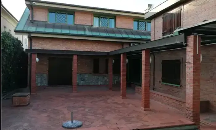 Rexer-MontecatiniTerme-Villa-singola-in-vendita-in-via-Piave-a-Montecatini-Terme-Giardino