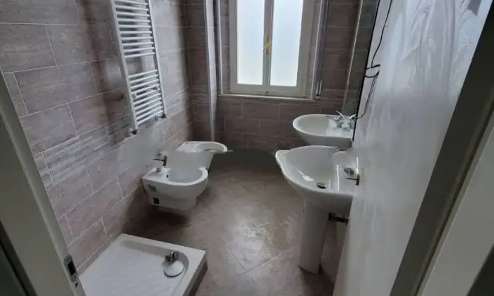 Rexer-Chianciano-Terme-Vendesi-quadrilocale-via-dei-colli-Centro-Chianciano-Terme-Bagno