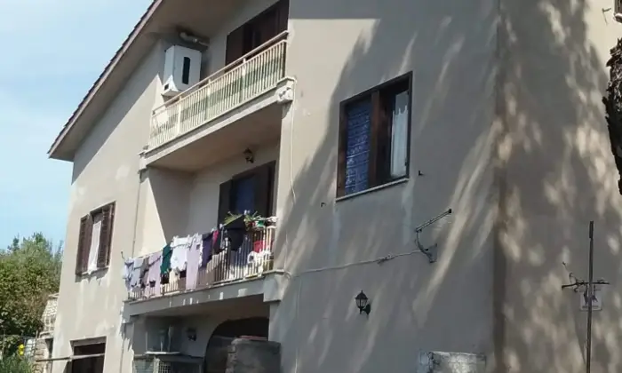 Rexer-Morlupo-Villa-trifamiliare-Morlupo-Terrazzo