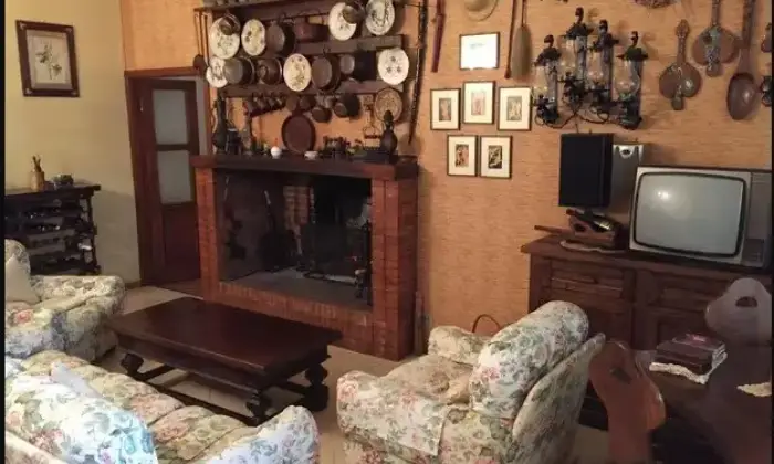 Rexer-Castel-del-Piano-Vendesi-villa-CASTEL-DEL-PIANO-GR-CameraDaLetto