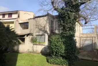 Rexer-Macomer-Vendesi-appartamento-al-primo-piano-a-Macomer-NU-Giardino