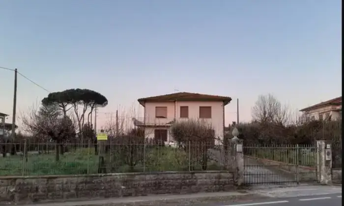 Rexer-Altopascio-Casa-in-vendita-a-ALTOPASCIO-LU-Terrazzo