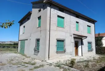 Rexer-Atessa-Vendesi-casa-indipendente-ad-ATESSA-CH-Facciata