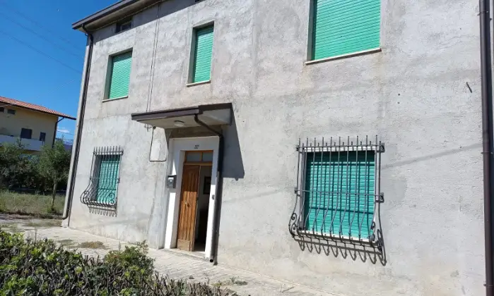 Rexer-Atessa-Vendesi-casa-indipendente-ad-ATESSA-CH-Facciata