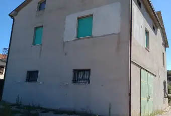 Rexer-Atessa-Vendesi-casa-indipendente-ad-ATESSA-CH-Facciata
