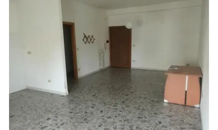 Rexer-Pescara-Luminoso-appartamento-in-palazzina-di-piani-Altro