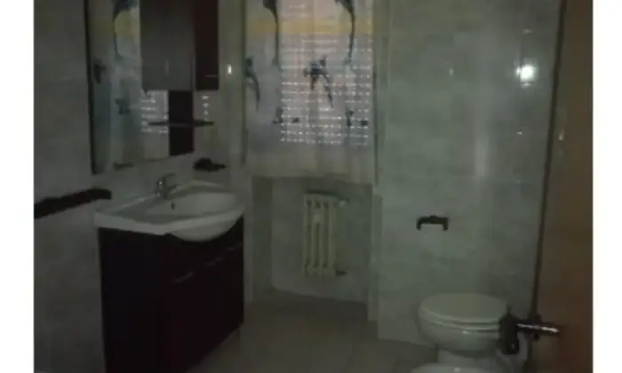 Rexer-Pescara-Luminoso-appartamento-in-palazzina-di-piani-Bagno