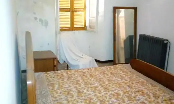 Rexer-Bardi-Casa-indipendente-Bardi-PR-CameraDaLetto