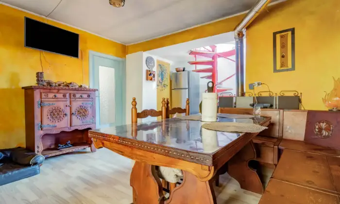 Rexer-Quiliano-Casa-per-vacanze-MareMonti-nel-borgo-di-Cadibona-fraz-di-Quiliano-SALONE