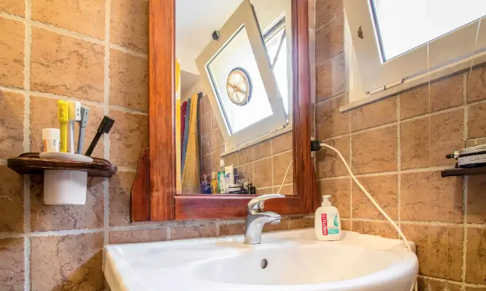 Rexer-Capanne-Casa-per-vacanze-MareMonti-nel-borgo-di-Cadibona-fraz-di-Quiliano-BAGNO