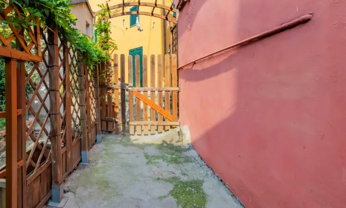Rexer-Quiliano-Casa-per-vacanze-MareMonti-nel-borgo-di-Cadibona-fraz-di-Quiliano-ESTERNO