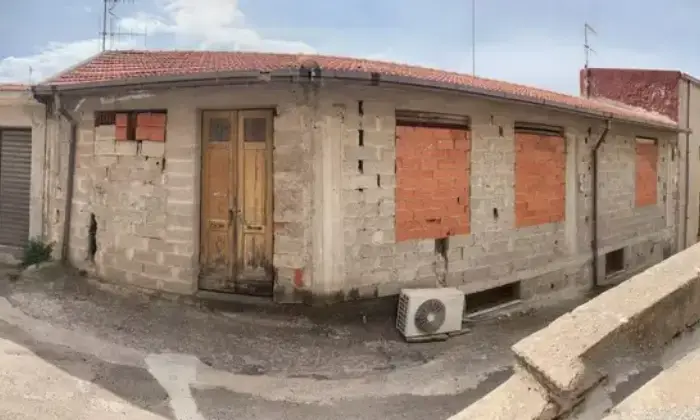 Rexer-Uri-Casa-da-ultimare-pi-locale-commerciale-in-vendita-a-URI-Garage