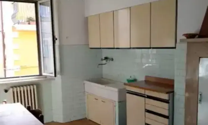 Rexer-Serra-SantAbbondio-Casa-in-vendita-in-Corso-Dante-Alighieri-CUCINA