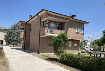 Rexer-Cannara-Vendesi-villa-bifamiliare-in-via-Collemancio-Altro