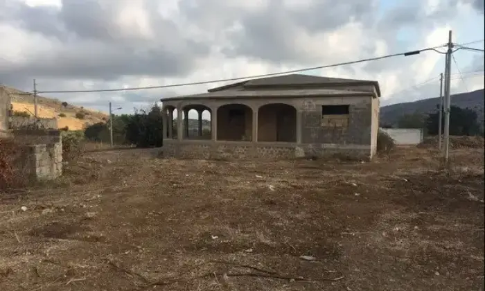 Rexer-Custonaci-Vendesi-villa-singola-con-estensione-di-terreno-a-Custonaci-Giardino