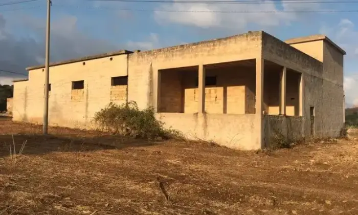 Rexer-Custonaci-Vendesi-villa-singola-con-estensione-di-terreno-a-Custonaci-Garage