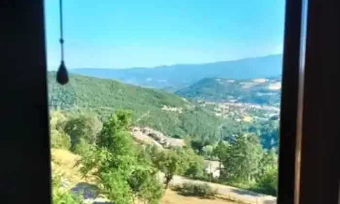 Rexer-Pratovecchio-Vendesi-porzione-di-colonica-posizione-panoramica-Vista