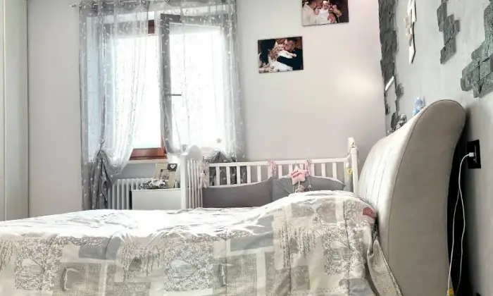 Rexer-San-Ginesio-Appartamento-in-Via-Picena-San-Ginesio-CameraDaLetto